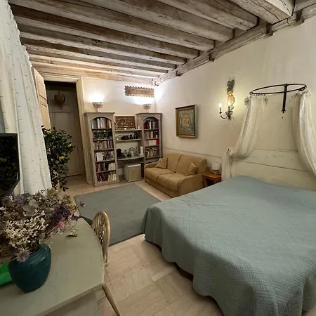 La Maison D'anne 4* Париж
